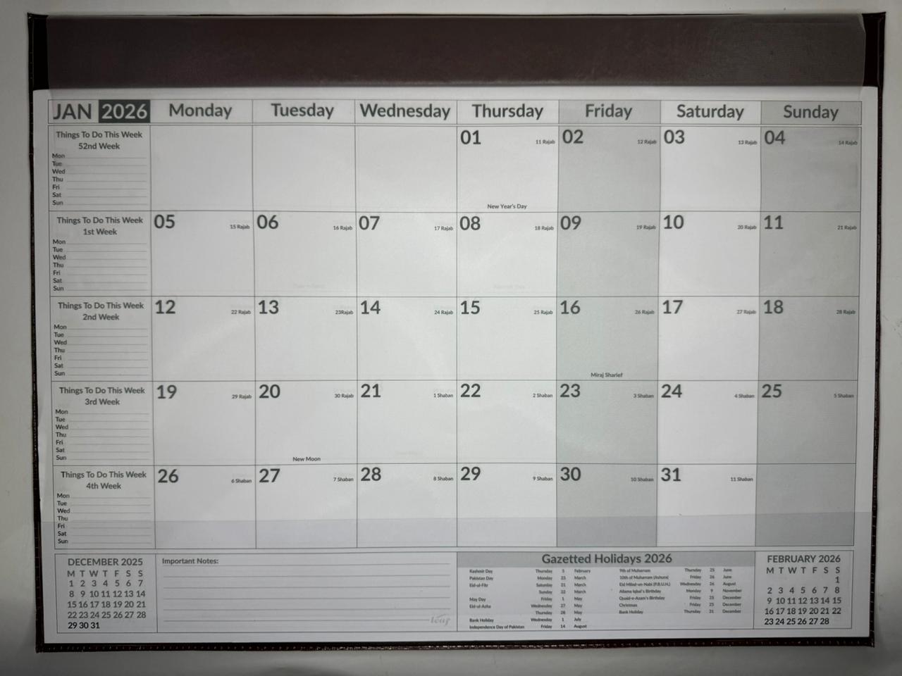Table Planner 2026 with Transparent Top Cover - Image 3